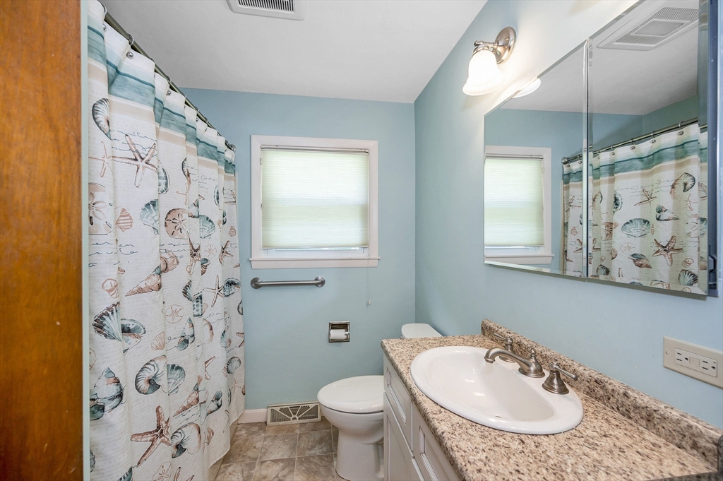 93 Whitehall Road Amesbury, MA 01913 - Photo 10 of 39 Gallery Image 10
