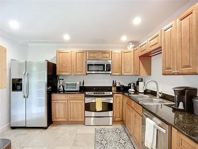 $224,900 | 2220 Bahia Vista Street, Unit G4, Sarasota, FL 34239