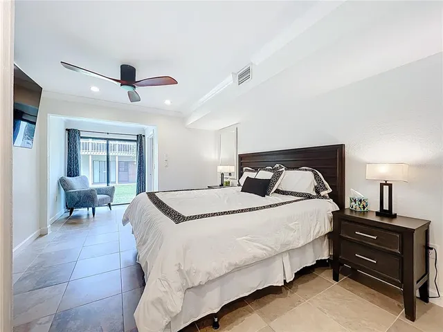 $224,900 | 2220 Bahia Vista Street, Unit G4, Sarasota, FL 34239