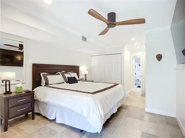 $224,900 | 2220 Bahia Vista Street, Unit G4, Sarasota, FL 34239