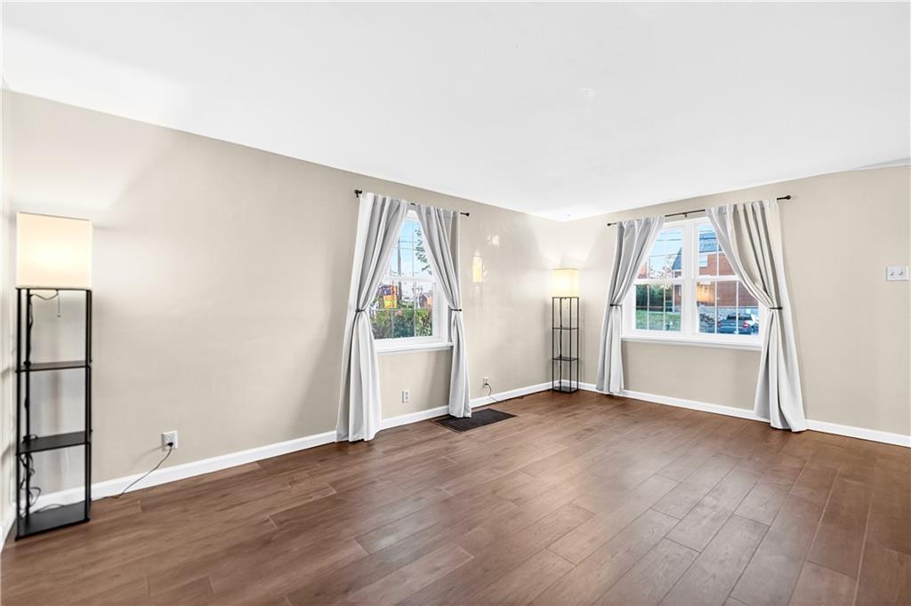 3808 Rural Court West Pittsburgh, PA 15221 - Photo 4 of 27 Gallery Image 4