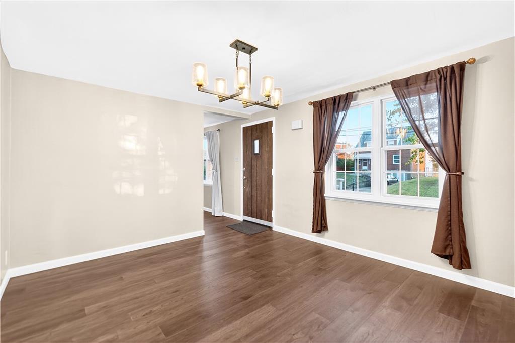 3808 Rural Court West Pittsburgh, PA 15221 - Photo 6 of 27 Gallery Image 6