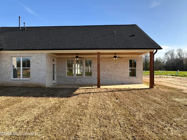 $402,900 | 3622 Hatton Drive, Nesbit, MS 38651