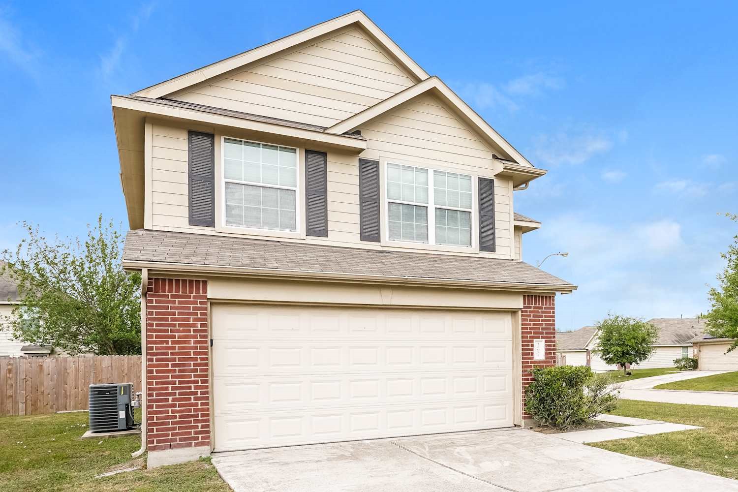 12631 Mountain Daisy Road Houston, TX 77038 - Photo 4 of 17