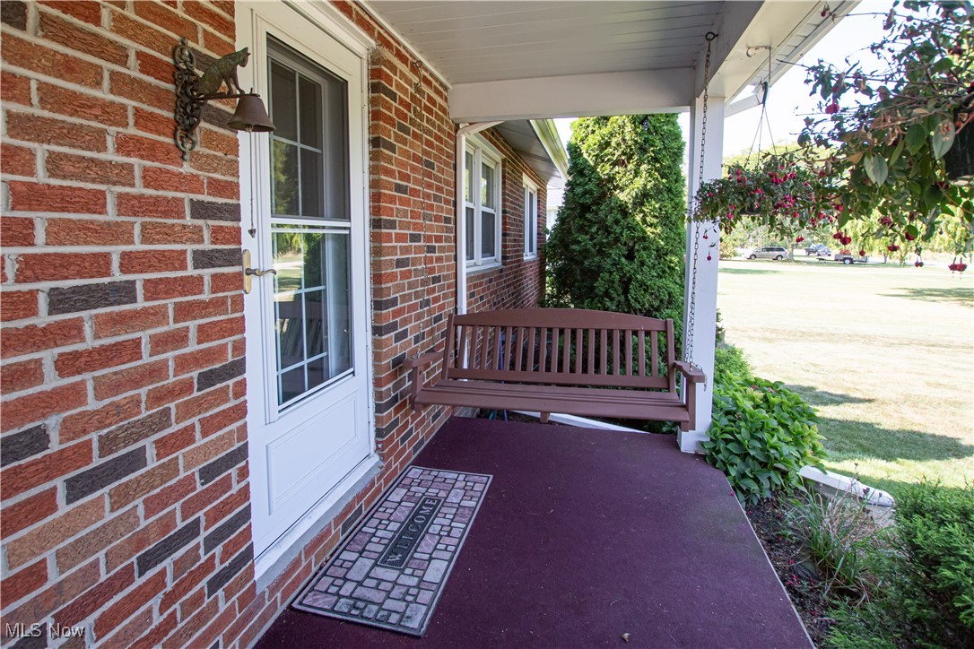 4730 Poe Road Medina, OH 44256 - Photo 3 of 40 Gallery Image 3