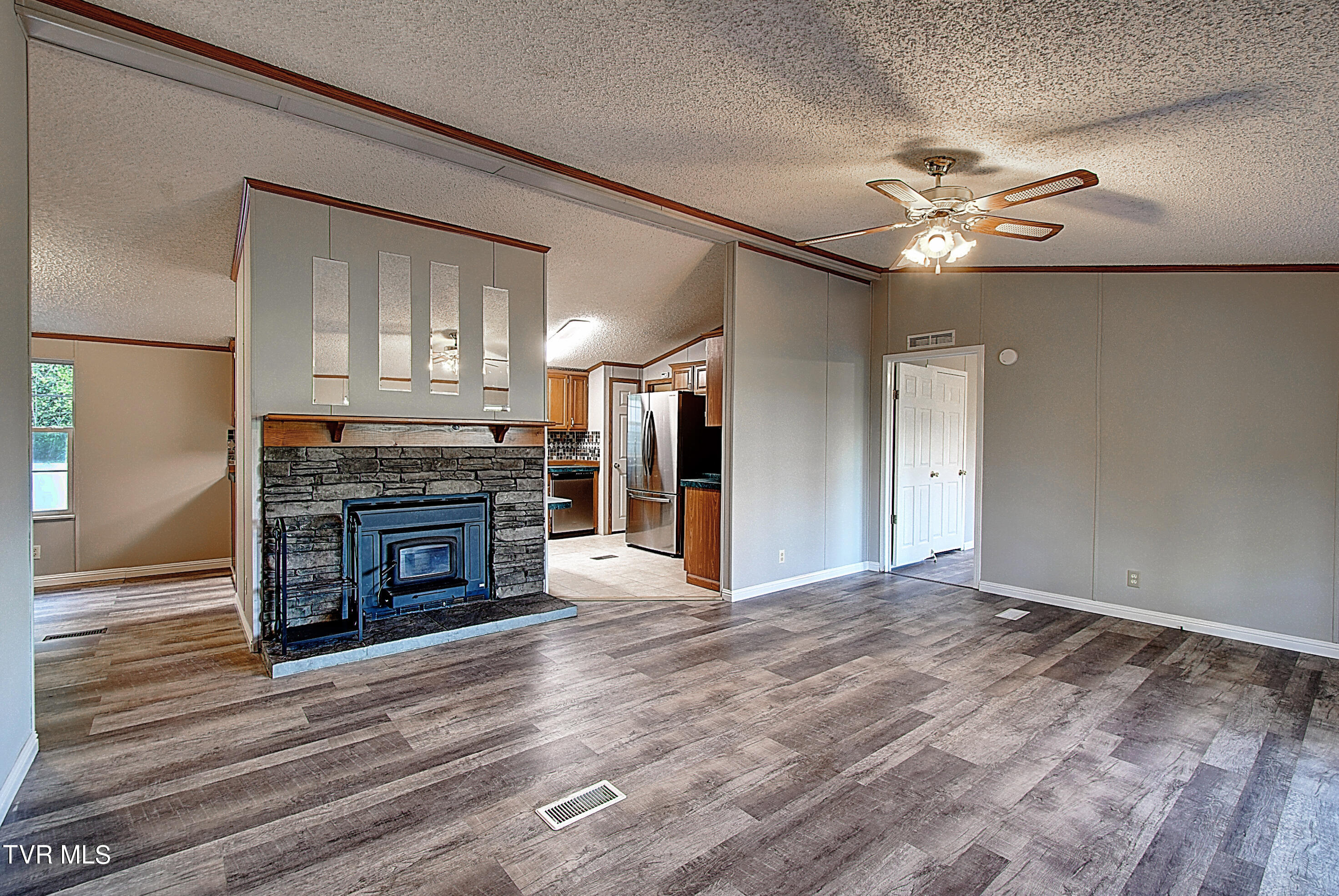 115 Campbell Rash Road Elizabethton, TN 37643 - Photo 11 of 39 DSC_0121And8more