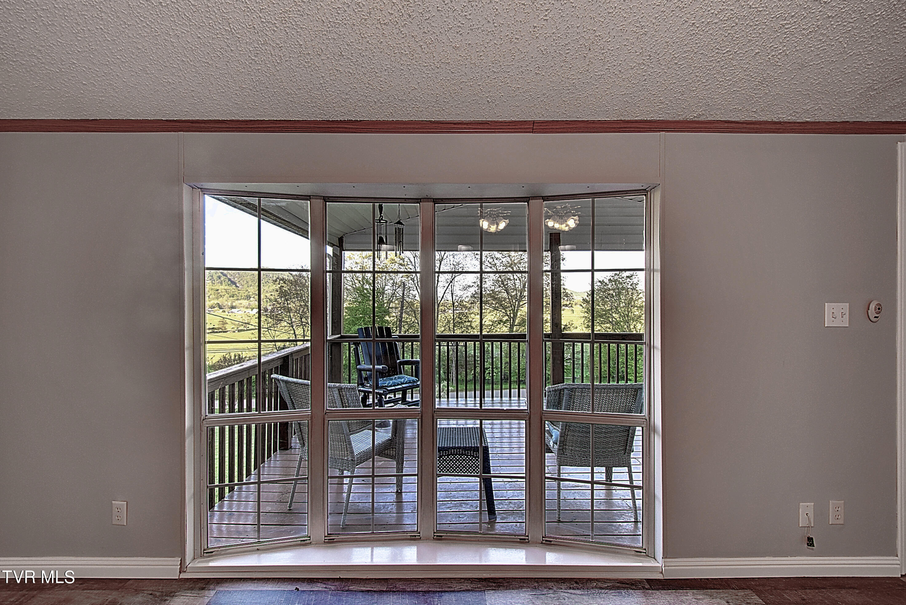 115 Campbell Rash Road Elizabethton, TN 37643 - Photo 15 of 39 DSC_0202And8more