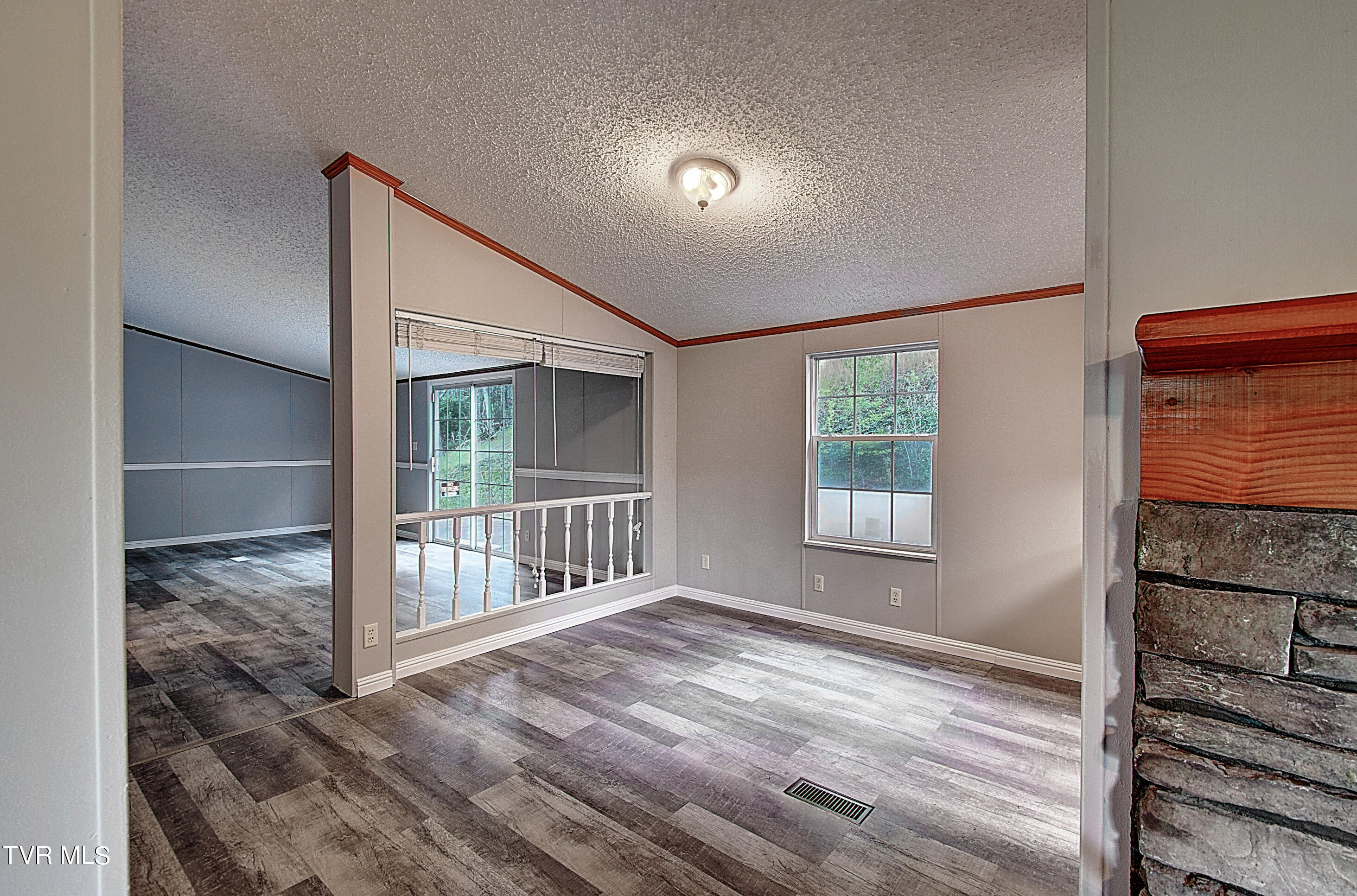115 Campbell Rash Road Elizabethton, TN 37643 - Photo 20 of 39 DSC_0301And8more