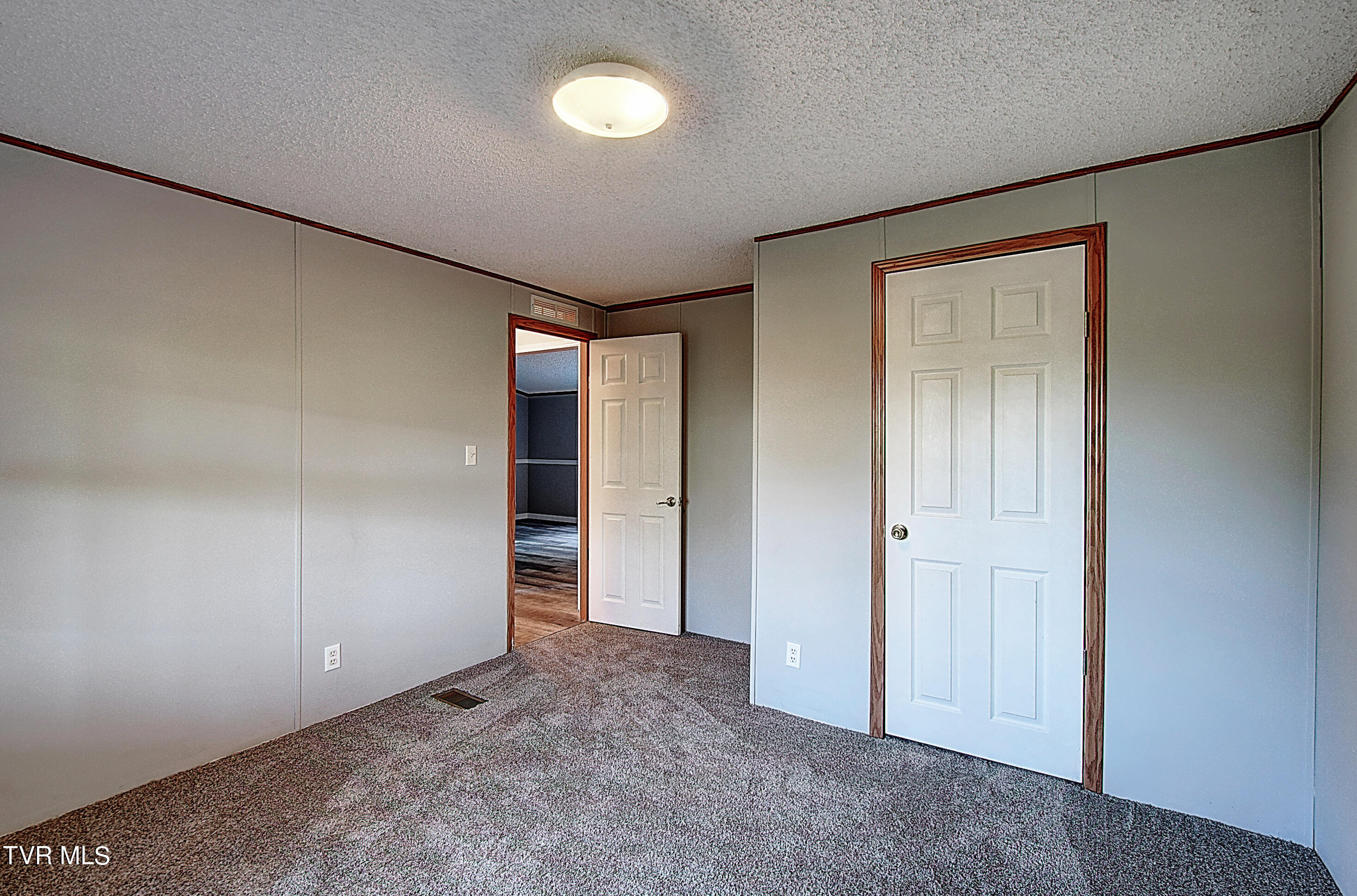 115 Campbell Rash Road Elizabethton, TN 37643 - Photo 32 of 39 DSC_0511And8more