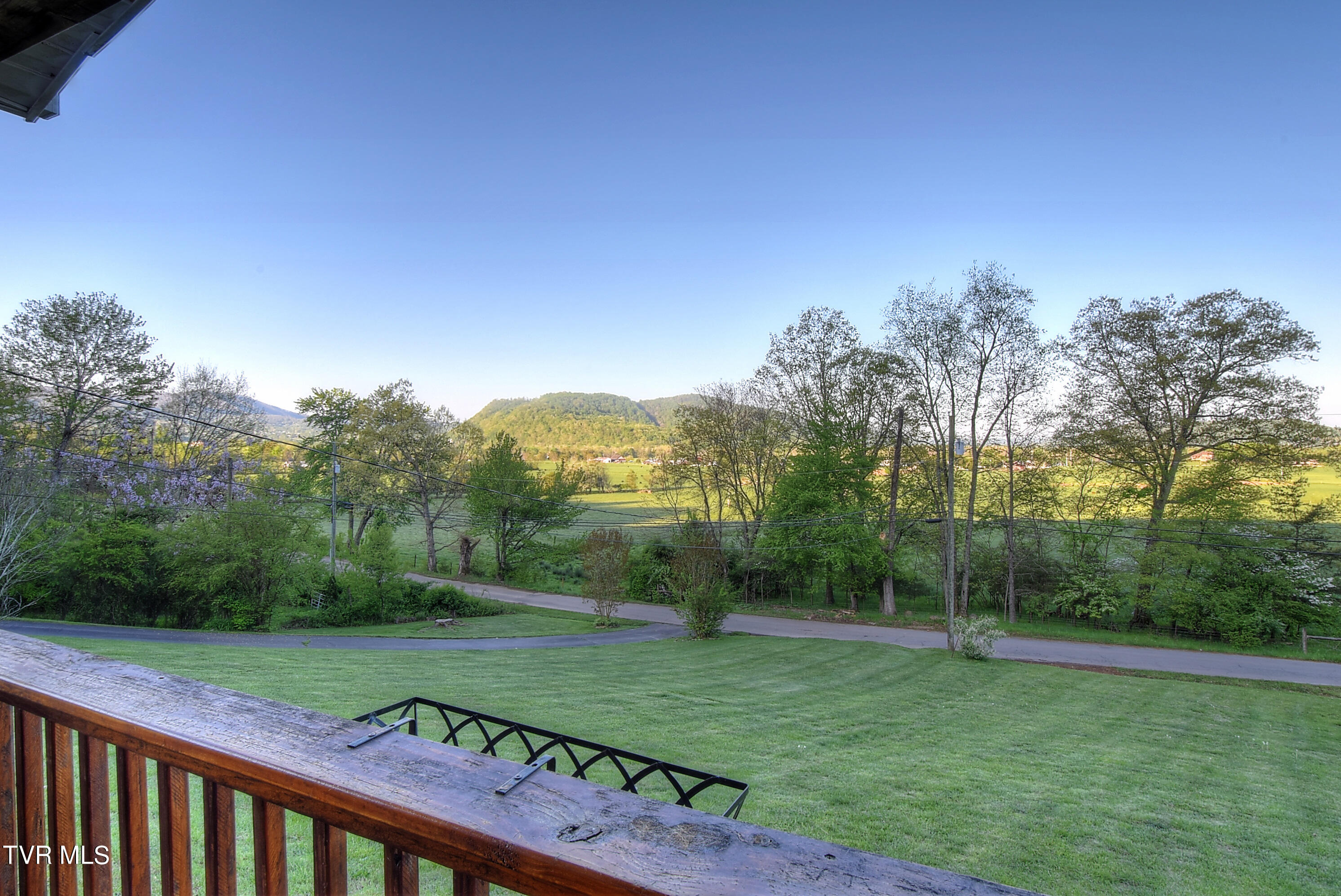115 Campbell Rash Road Elizabethton, TN 37643 - Photo 8 of 39 DSC_0079_80_81_82_83_84
