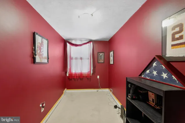 $230,000 | 704 Crescent Drive, Glenolden, PA 19036