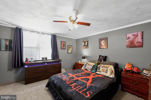 $230,000 | 704 Crescent Drive, Glenolden, PA 19036