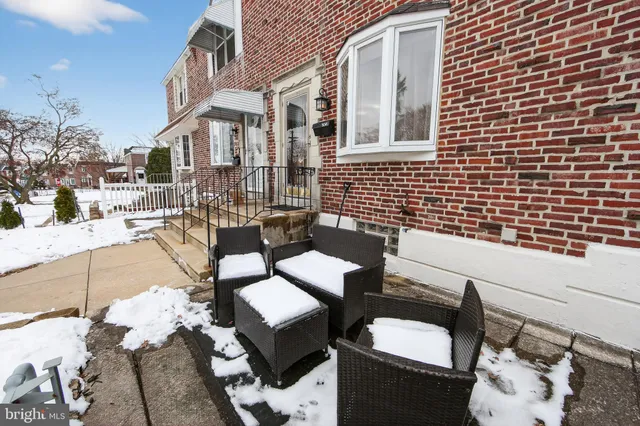 $230,000 | 704 Crescent Drive, Glenolden, PA 19036