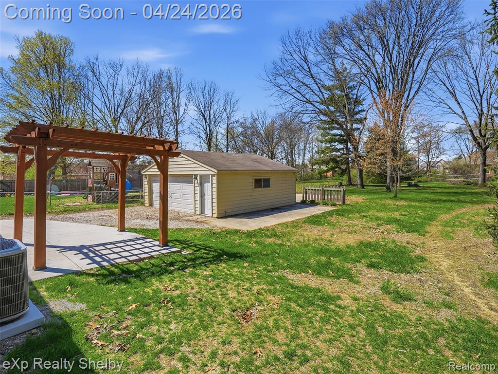 49301 Schoenherr Road Utica, MI 48315 - Photo 34 of 47 Gallery Image 34