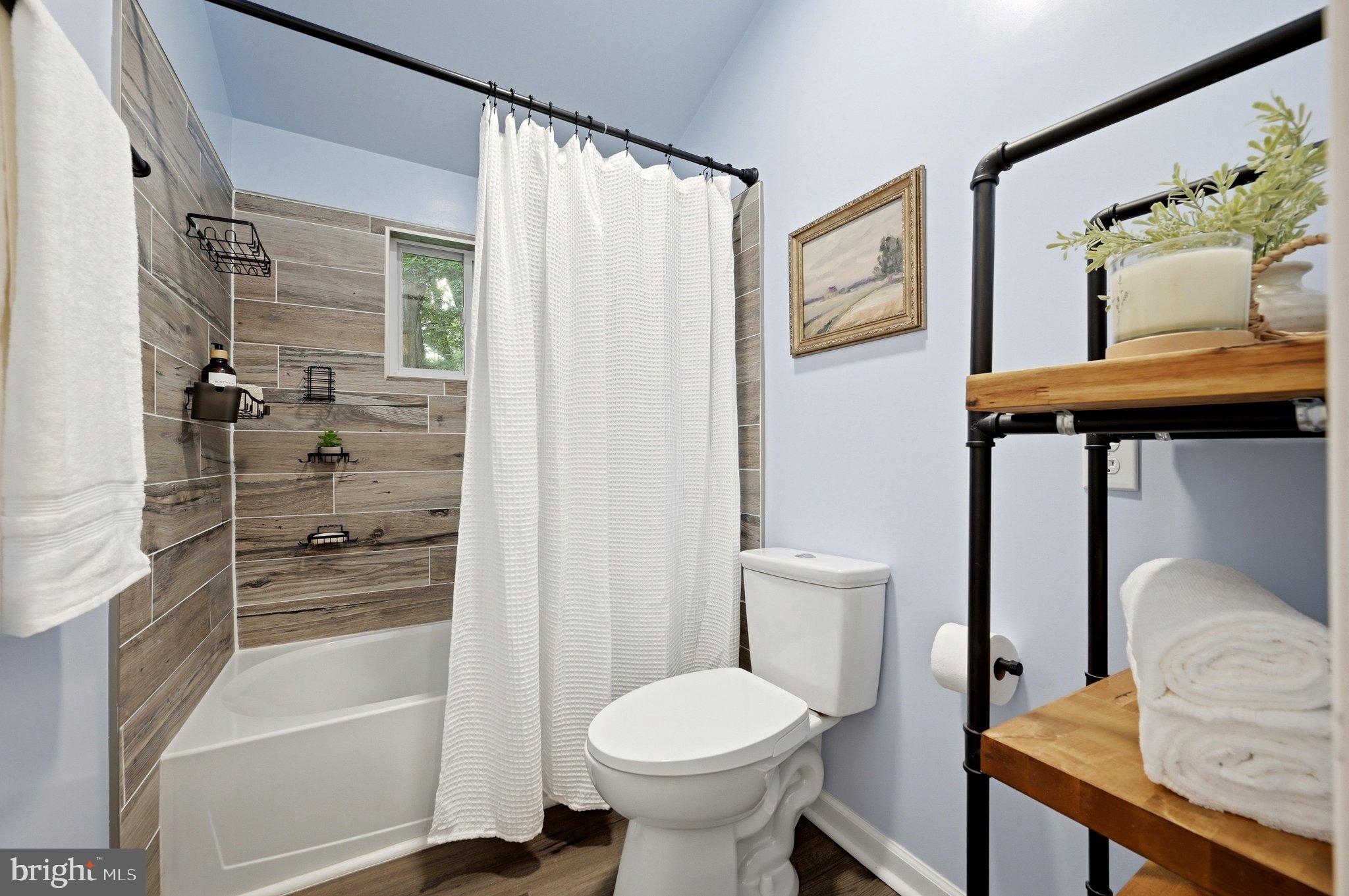 686 Nancy Jack Road Gerrardstown, WV 25420 - Photo 19 of 56 Bathroom