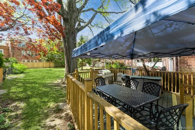 a view of outdoor space yard and patio