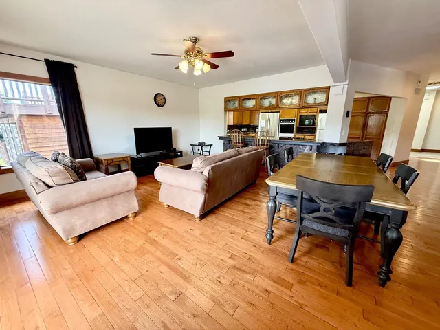 $2,998,000 | 569 Lucerne Way, South Lake Tahoe, CA 96150