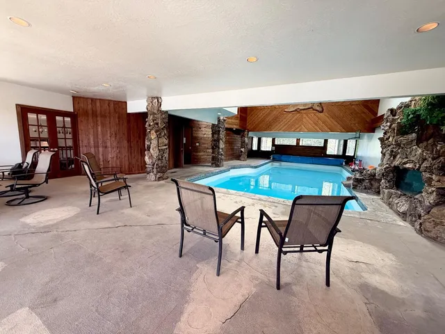 $2,998,000 | 569 Lucerne Way, South Lake Tahoe, CA 96150