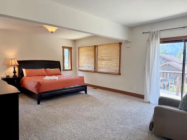 $2,998,000 | 569 Lucerne Way, South Lake Tahoe, CA 96150