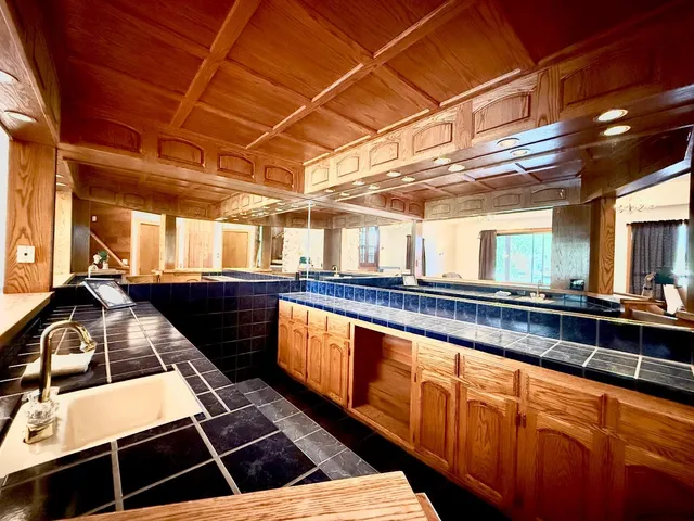$2,998,000 | 569 Lucerne Way, South Lake Tahoe, CA 96150