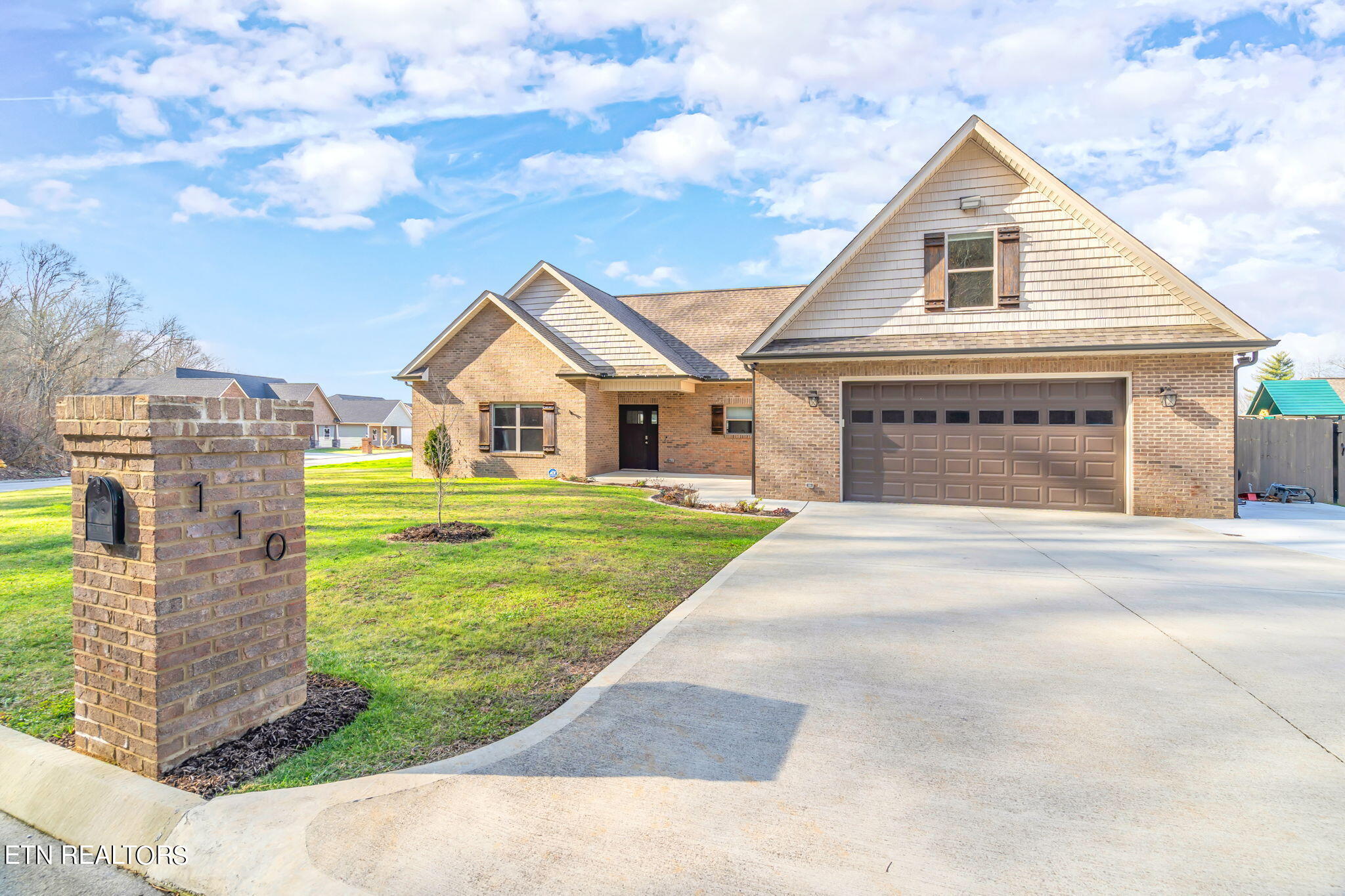110 Carly Ridge Way Clinton, TN 37716 - Photo 4 of 51 6-web-or-mls-110 Carly Ridge Way-6