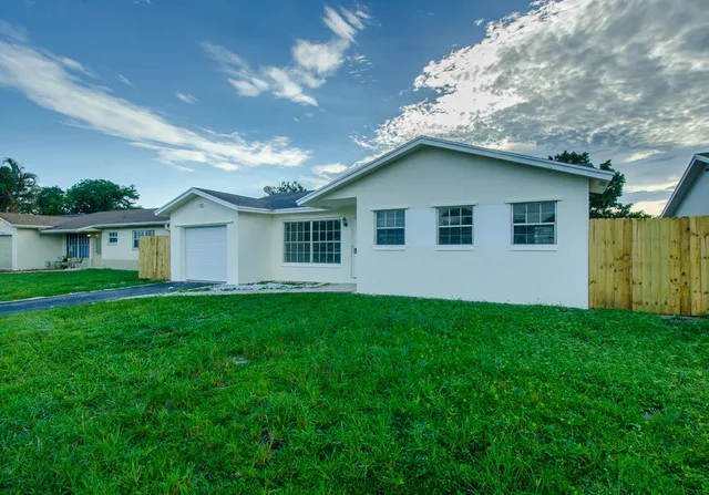 $635,000 | 22710 Family Circle, Boca Raton, FL 33428