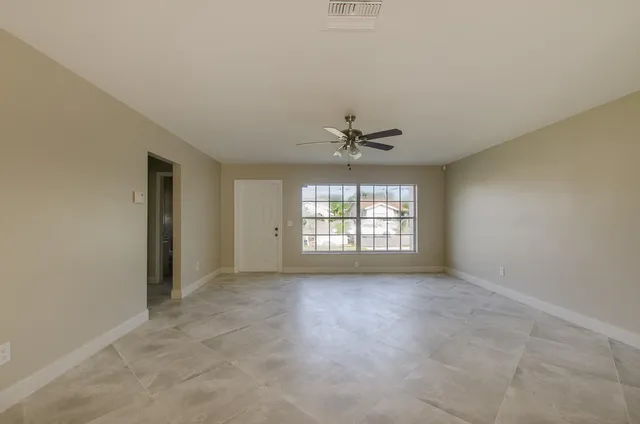 $635,000 | 22710 Family Circle, Boca Raton, FL 33428