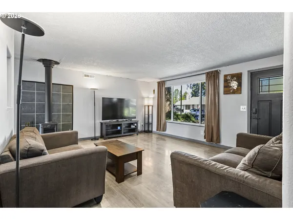 $399,000 | 19726 Southwest Oak Street, Beaverton, OR 97078