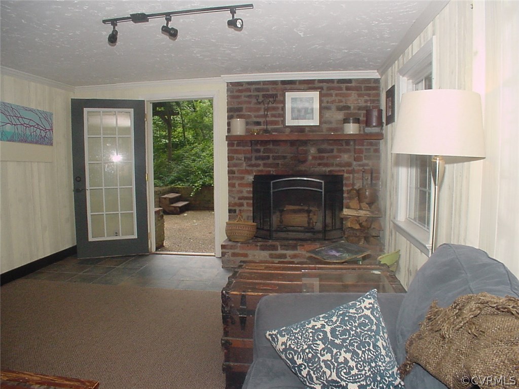 8355 Candigan Circle North Chesterfield, VA 23235 - Photo 9 of 23 Gallery Image 9