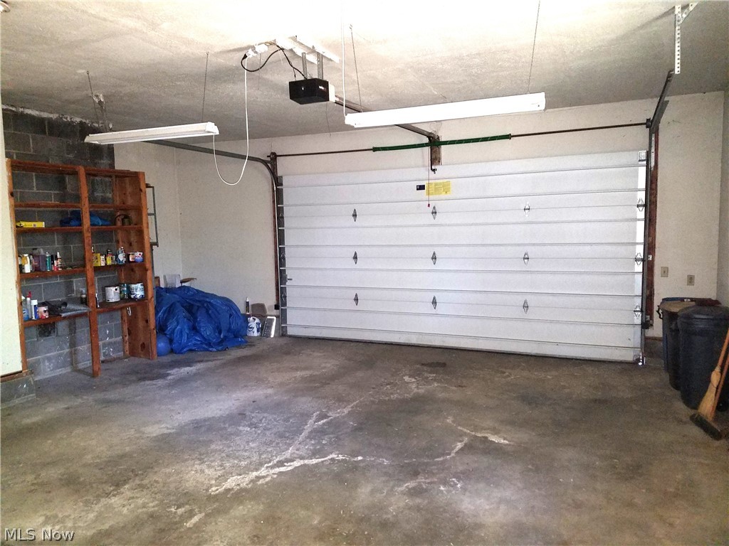 6115 Lance Road Medina, OH 44256 - Photo 16 of 19 2 Car attached garage