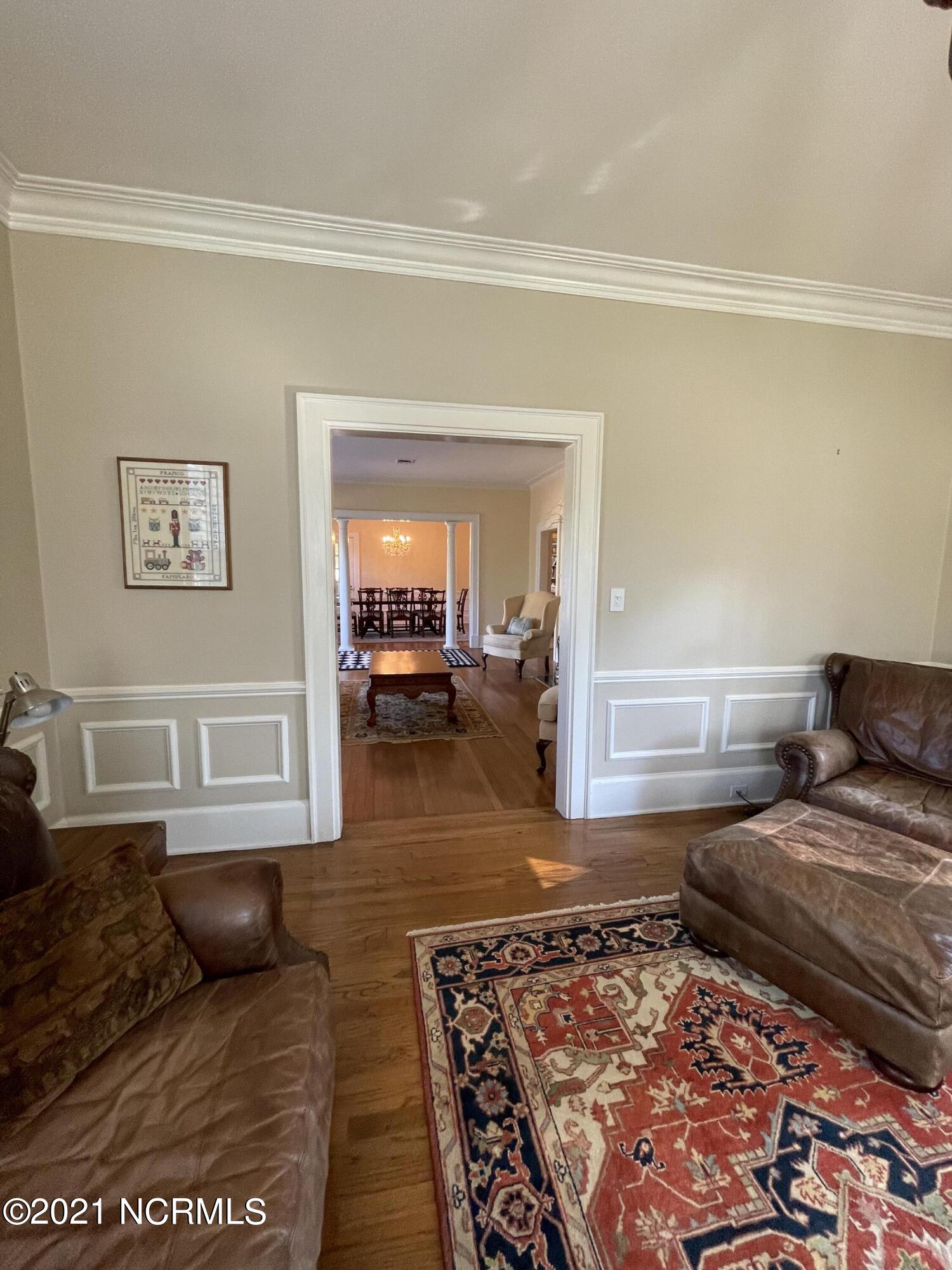 909 W Road Kinston, NC 28501 - Photo 21 of 43 Den