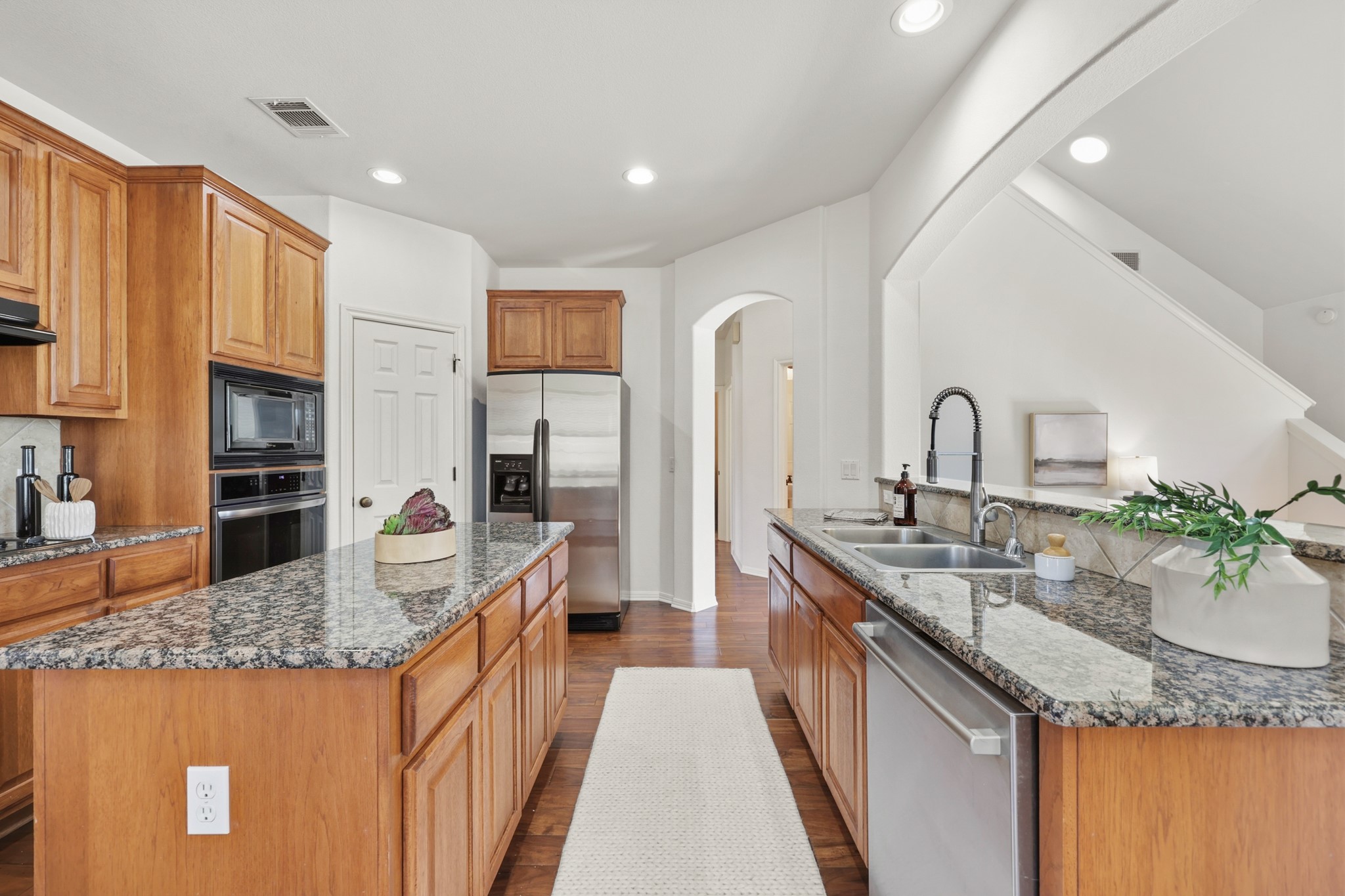 910 Vanguard Street Austin, TX 78734 - Photo 9 of 40