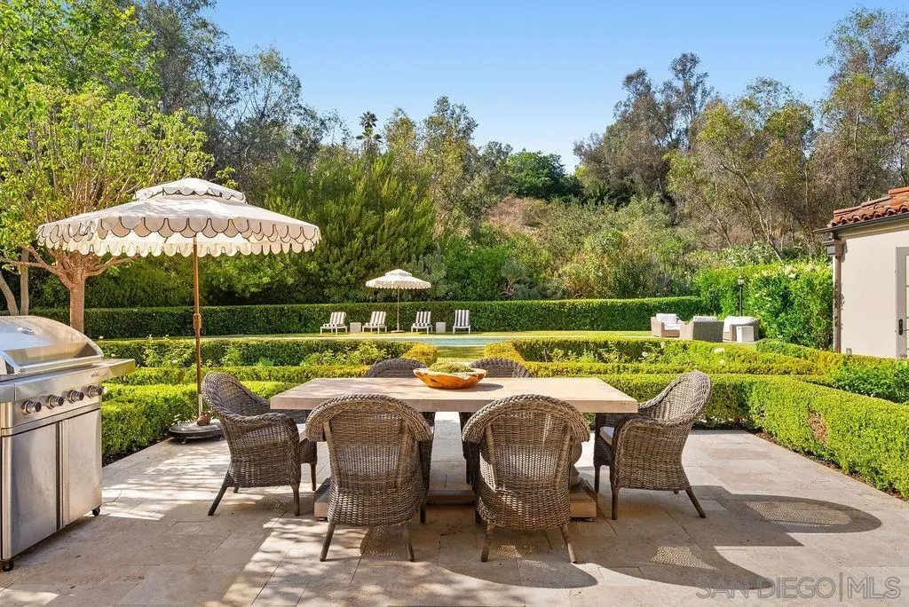 5406 Calzada Del Bosque Rancho Santa Fe, CA 92067 - Photo 2 of 10