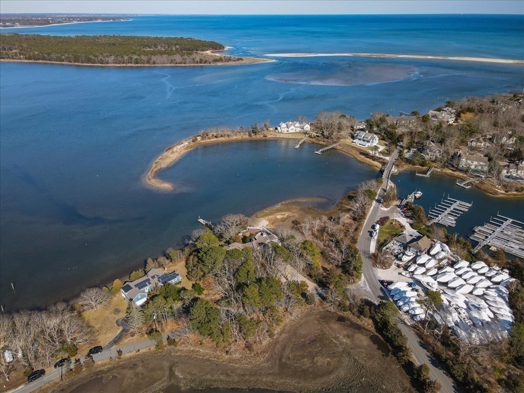 157 Daniels Island Road Mashpee, MA 02649 - Photo 9 of 41