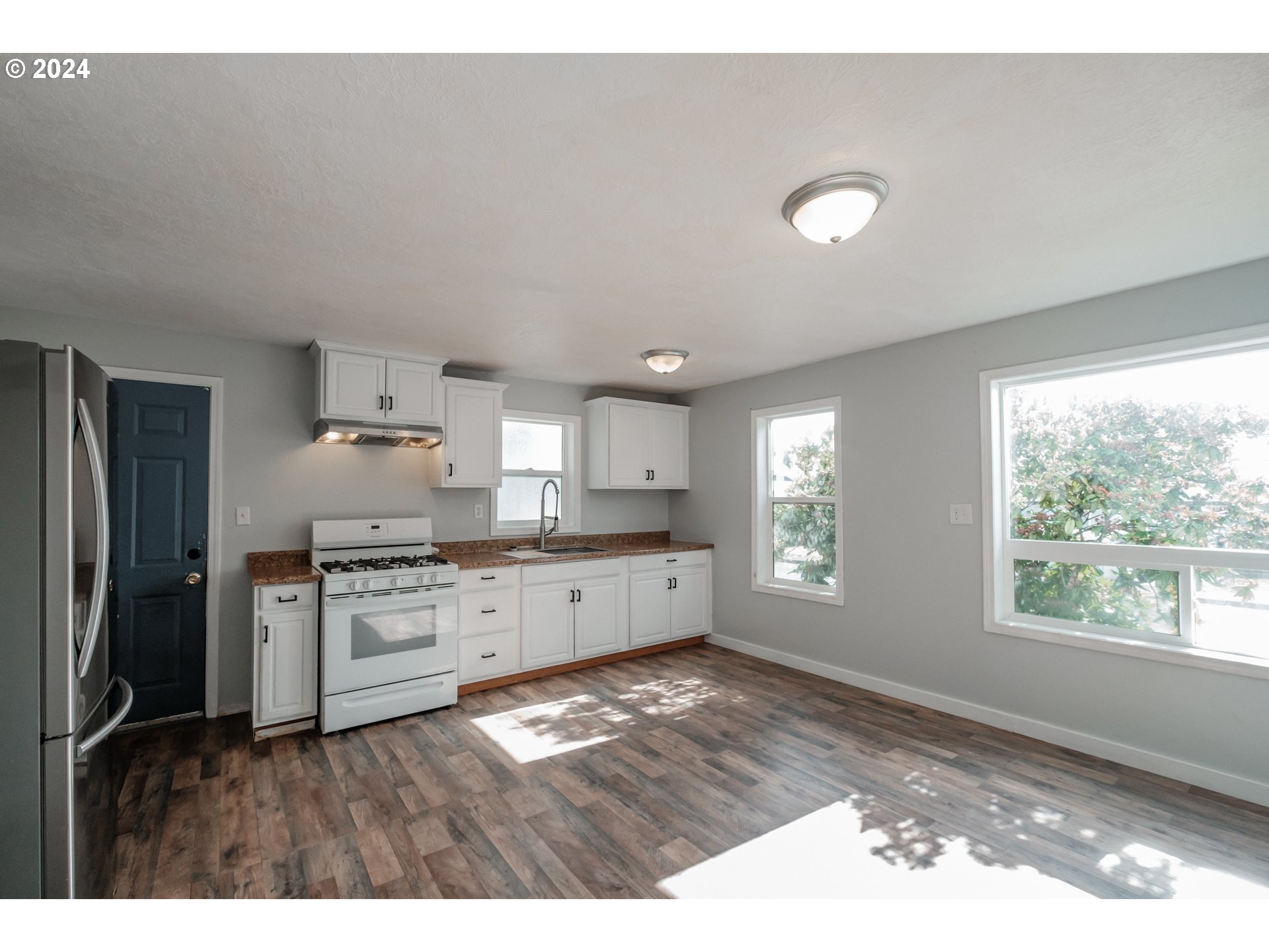 1375 Southwest 9th Street Dallas, OR 97338 - Photo 12 of 31