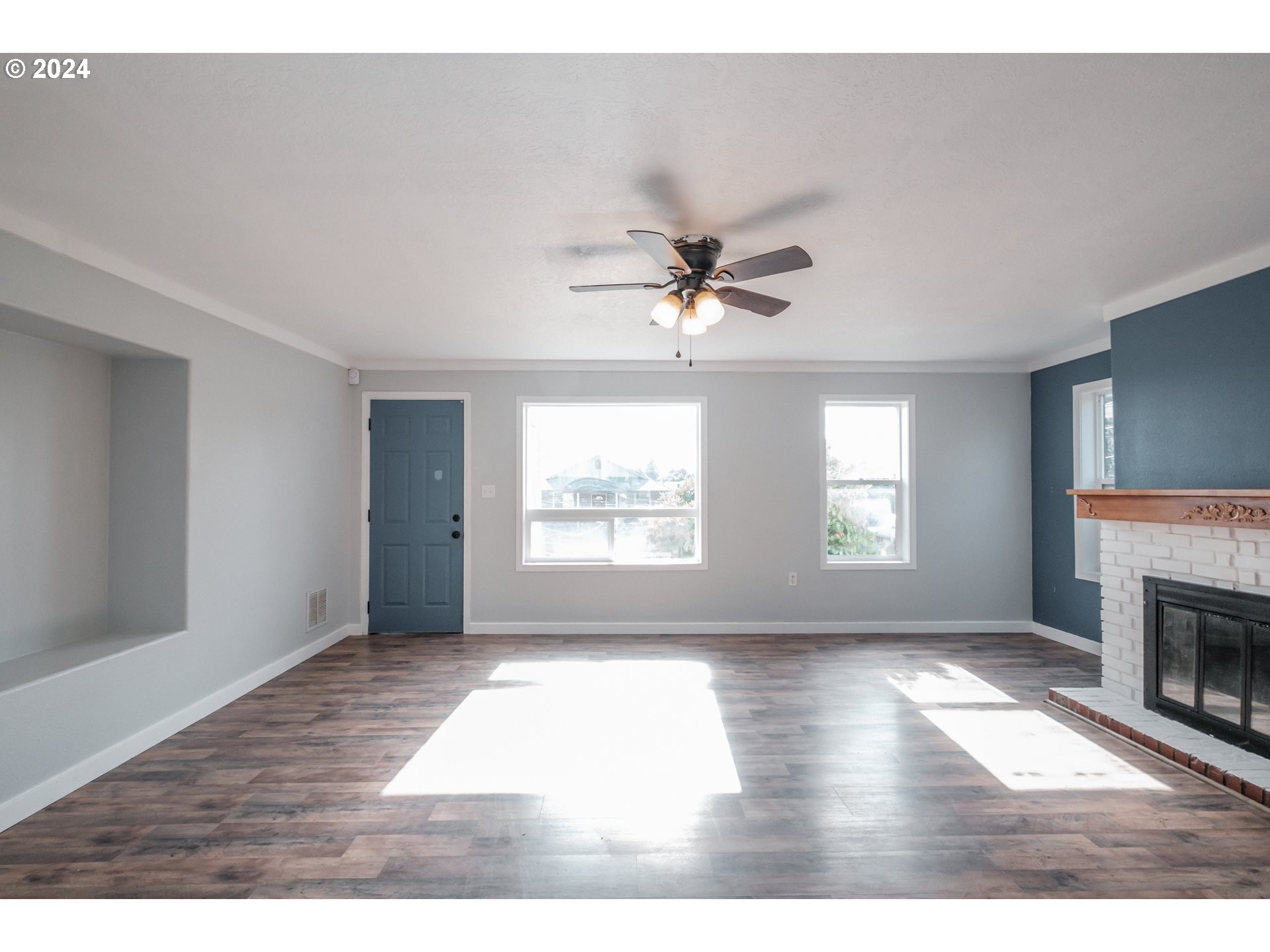 1375 Southwest 9th Street Dallas, OR 97338 - Photo 5 of 31