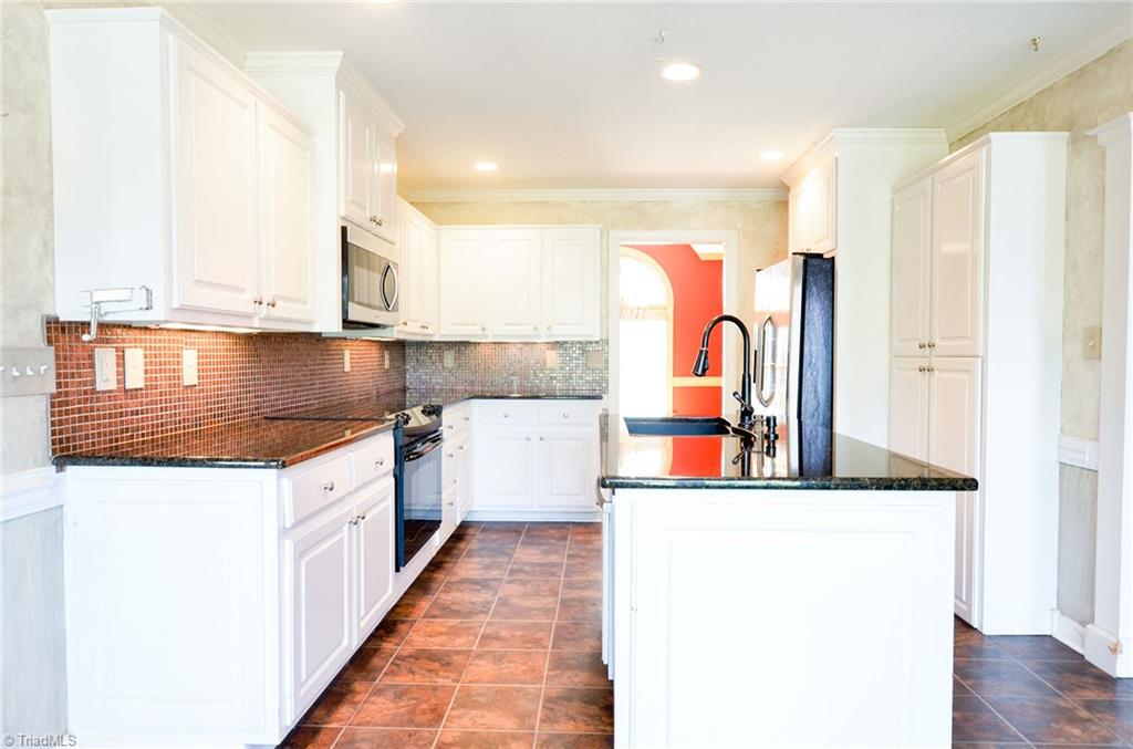 1503 Rogers Road Graham, NC 27253 - Photo 10 of 49 Gallery Image 10