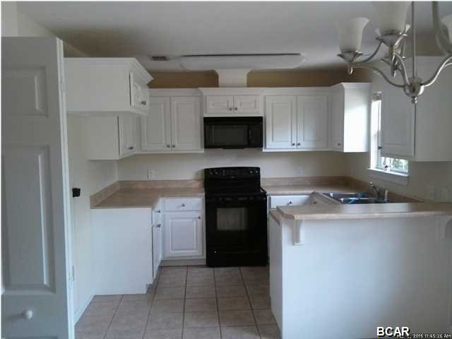 3201 Game Farm Road Springfield, FL 32405 - Photo 2 of 10 Gallery Image 2