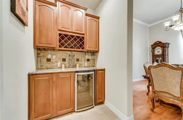 a view of utility room with washer and dryer