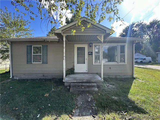 $165,000 | 491 West Cross Street, Austin, IN 47102