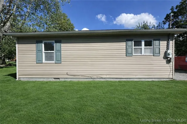 $165,000 | 491 West Cross Street, Austin, IN 47102