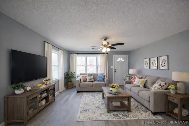 $165,000 | 491 West Cross Street, Austin, IN 47102