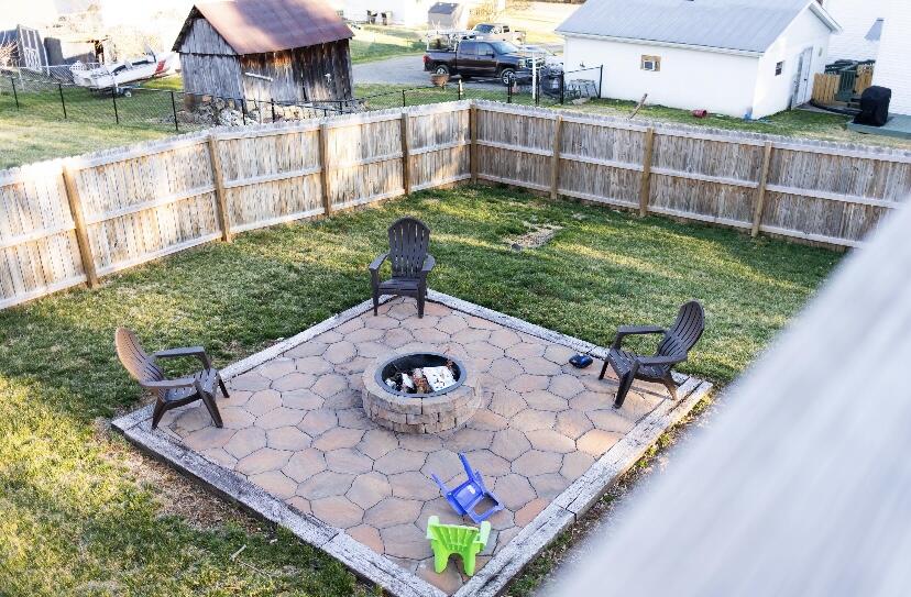 8320 Robin Lynn Road Roanoke, VA 24019 - Photo 11 of 21 a view of a backyard with sitting area