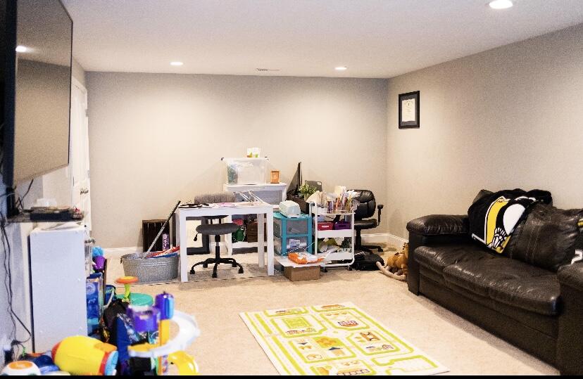 8320 Robin Lynn Road Roanoke, VA 24019 - Photo 12 of 21 a living room with furniture chess board and a couch