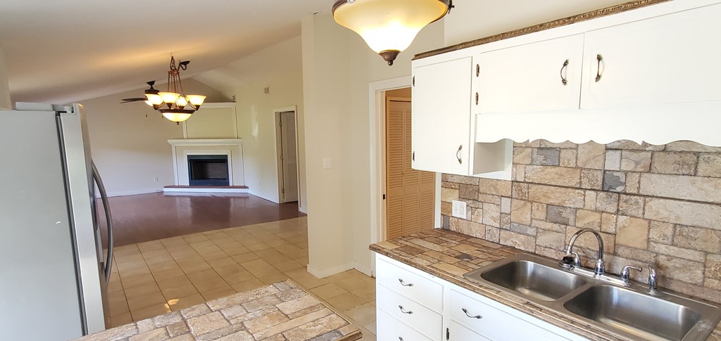 206 Old Ferry Dock Road Eastpoint, FL 32328 - Photo 8 of 26 Gallery Image 8