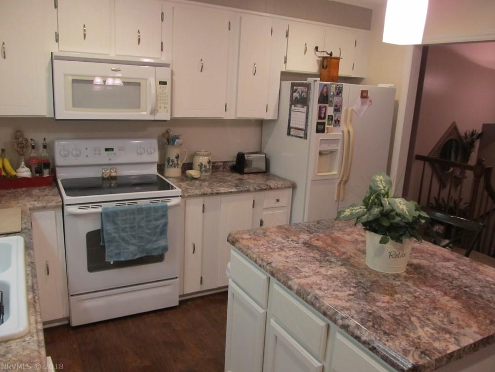4421 Surrey Road Pulaski, VA 24301 - Photo 24 of 39 Gallery Image 24