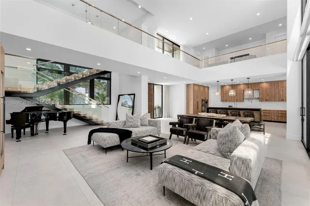 $7,000,000 | 13180 Old Cutler Road, Pinecrest, FL 33156