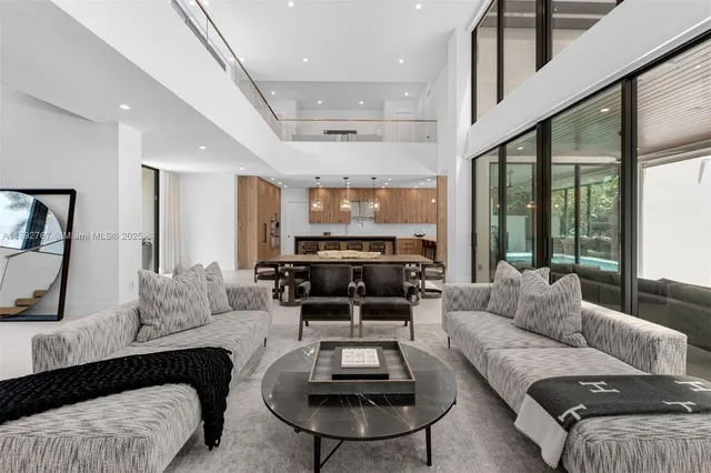 $7,000,000 | 13180 Old Cutler Road, Pinecrest, FL 33156