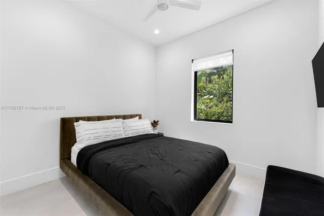 $7,000,000 | 13180 Old Cutler Road, Pinecrest, FL 33156