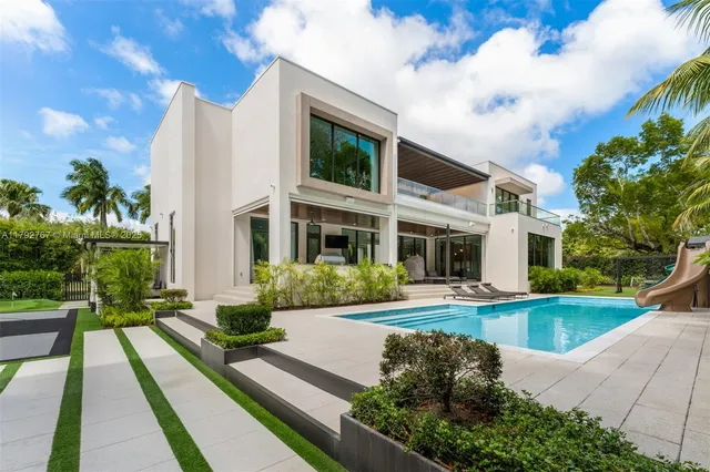 $7,000,000 | 13180 Old Cutler Road, Pinecrest, FL 33156